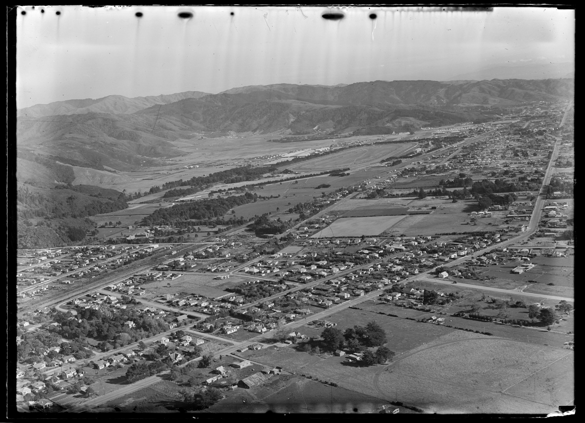 Upper Hutt from above; April 1947