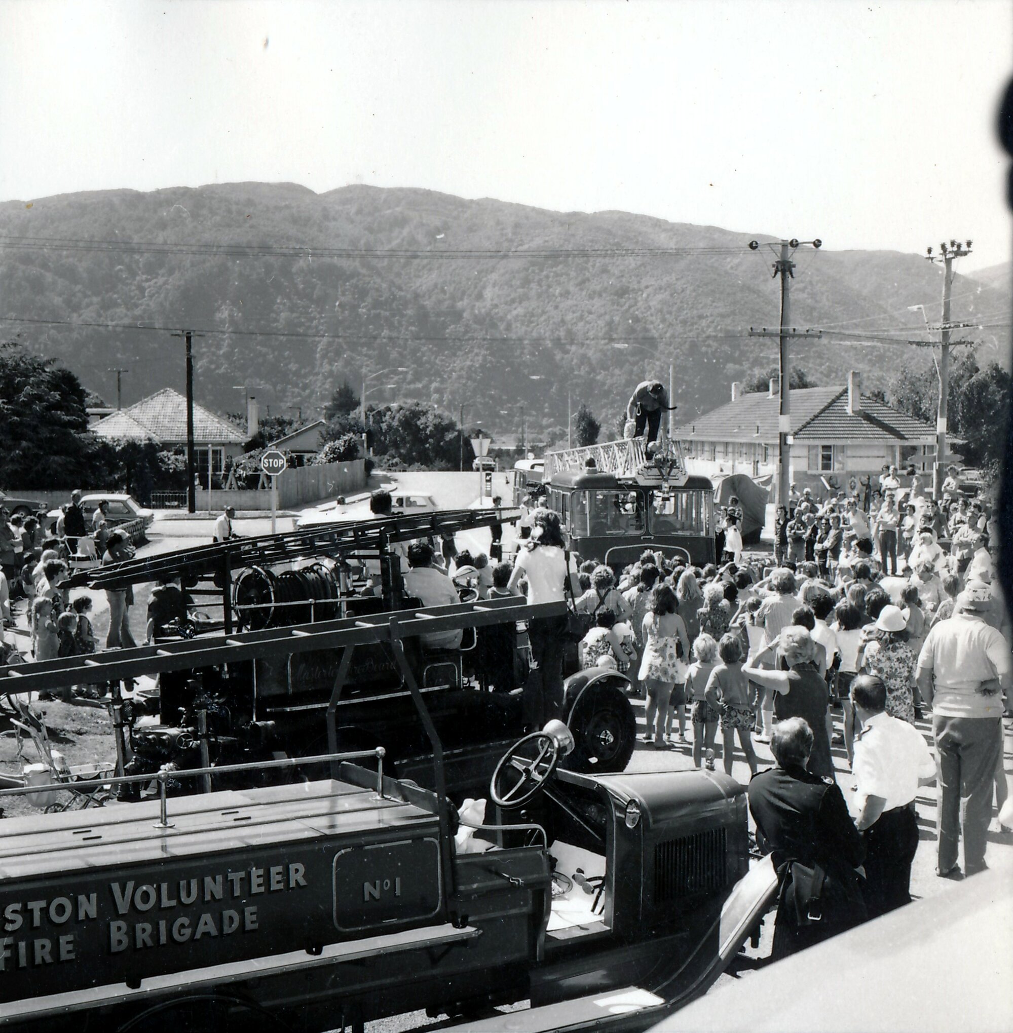Silverstream Volunteer Fire Brigade; new station opening; November 1974