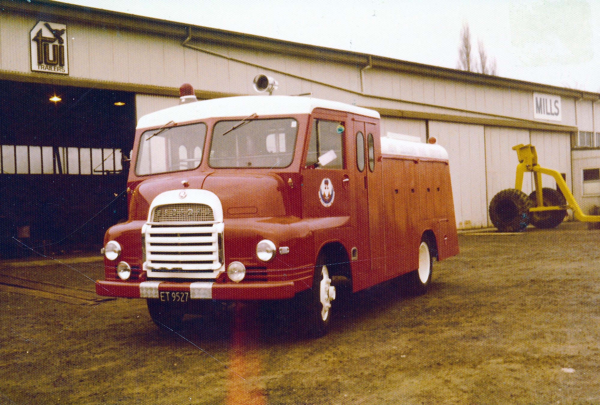 Silverstream Volunteer Fire Brigade engine, 1976; Silverstream Bedford at Mills-Tui workshops, Rotorua