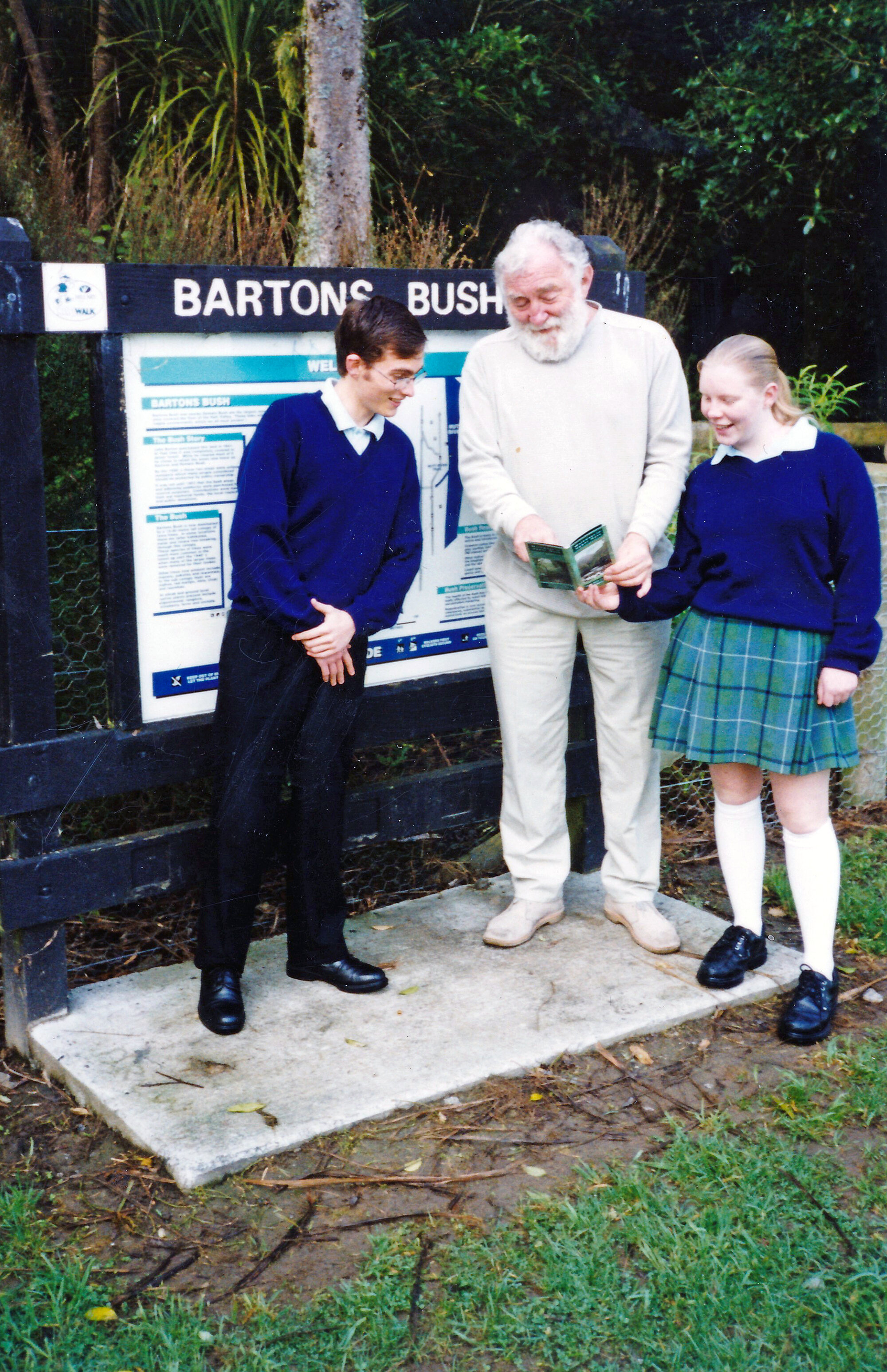 David Bellamy chats with Upper Hutt College pupils outside Barton's Bush
