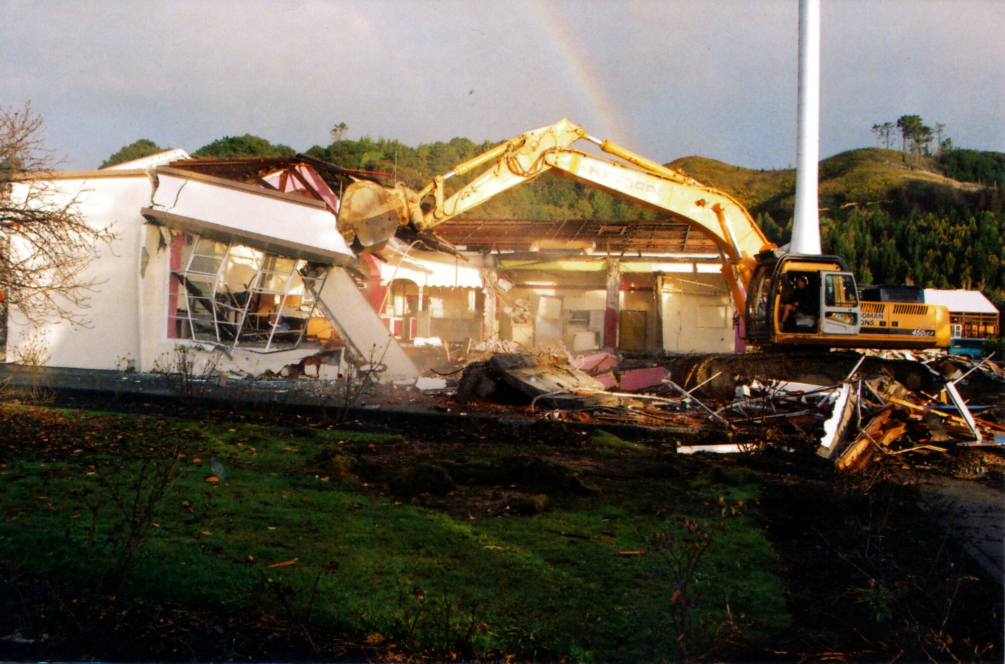 South Pacific Tyres; canteen demolition 2.