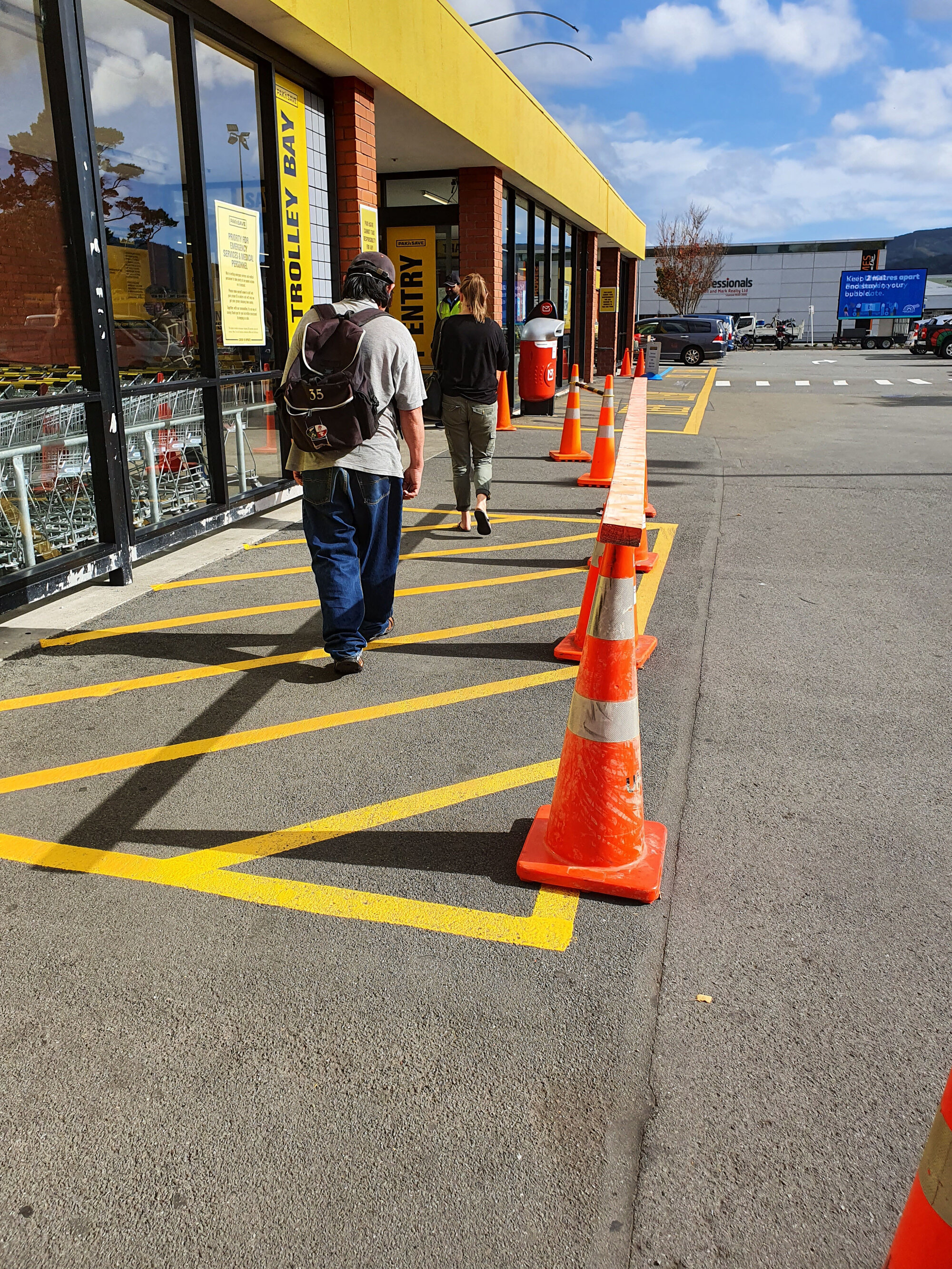 Queueing at Pak'nSave during the Covid-19 crisis