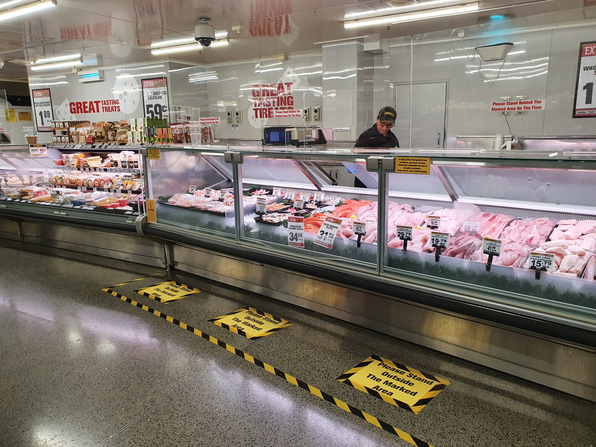 Pak'nSave seafood counter signs