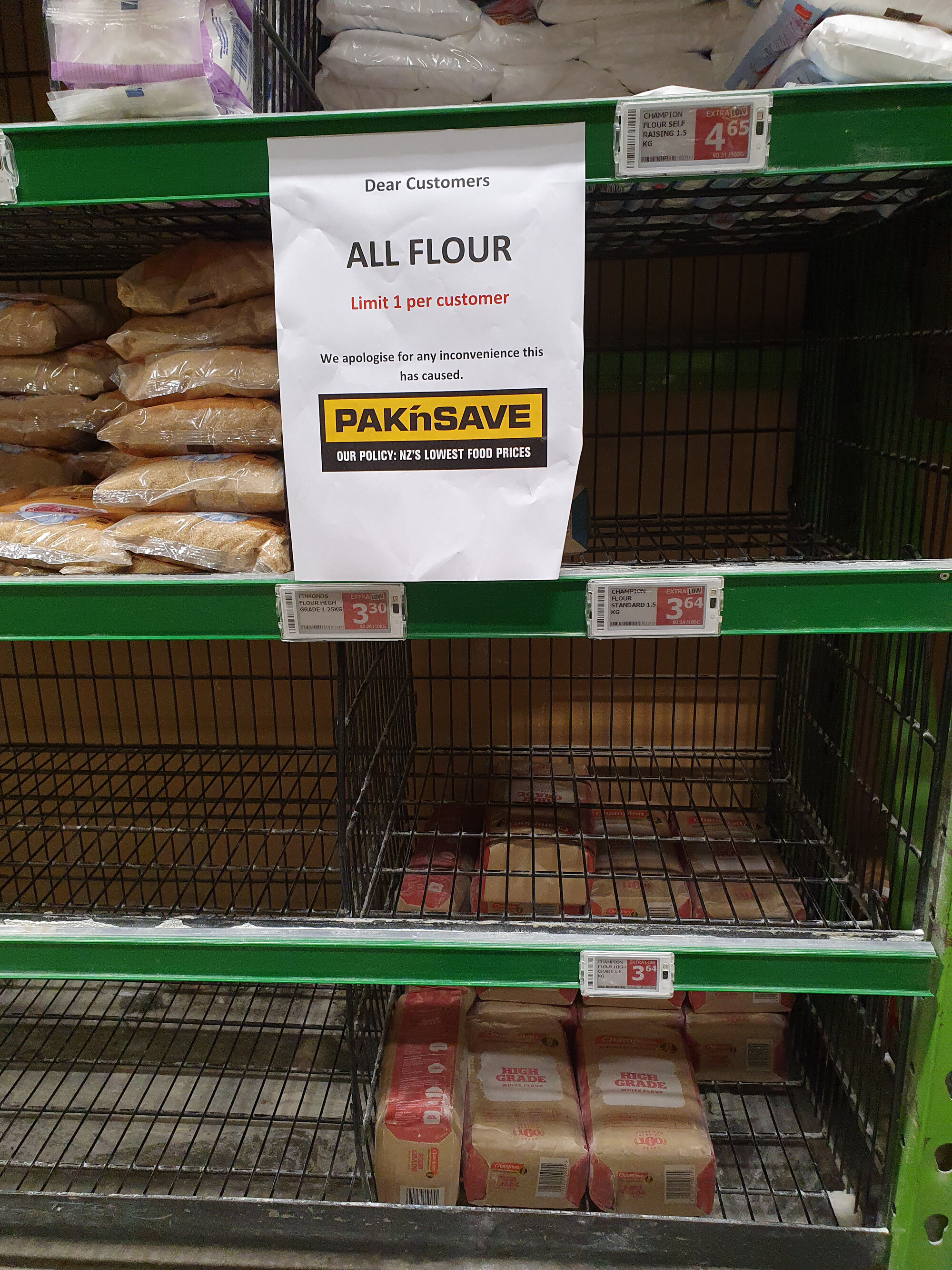 Flour sign, Pak'nSave