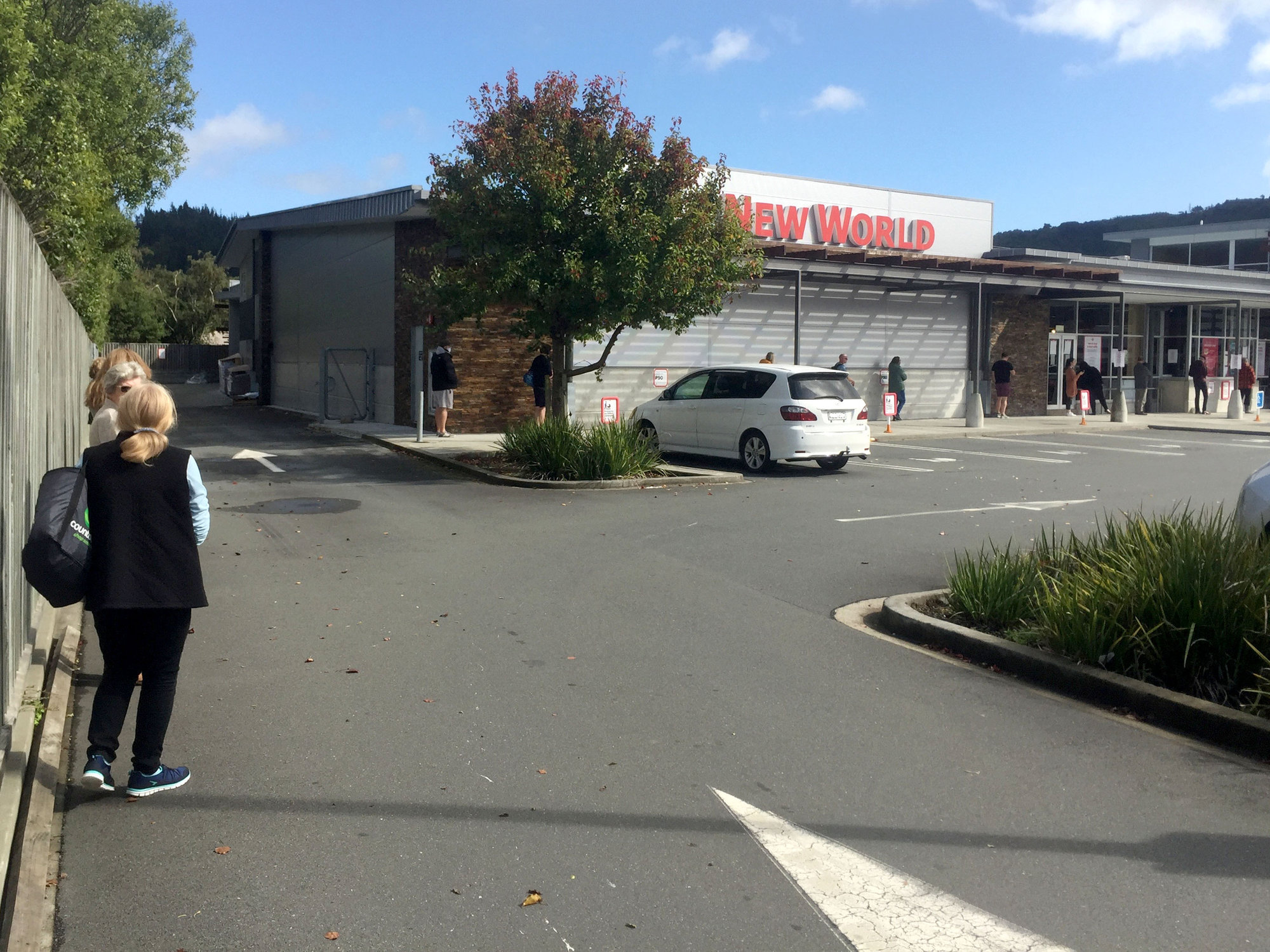 Queue outside Silverstream New World supermarket (1 of 2)