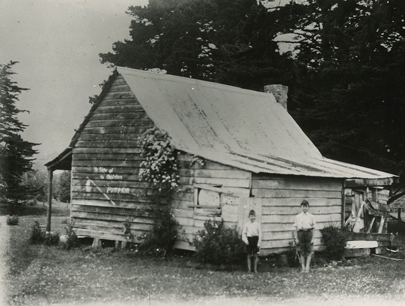 Pumpkin Cottage or 'Taringa-Kavi', built 1855-1860.