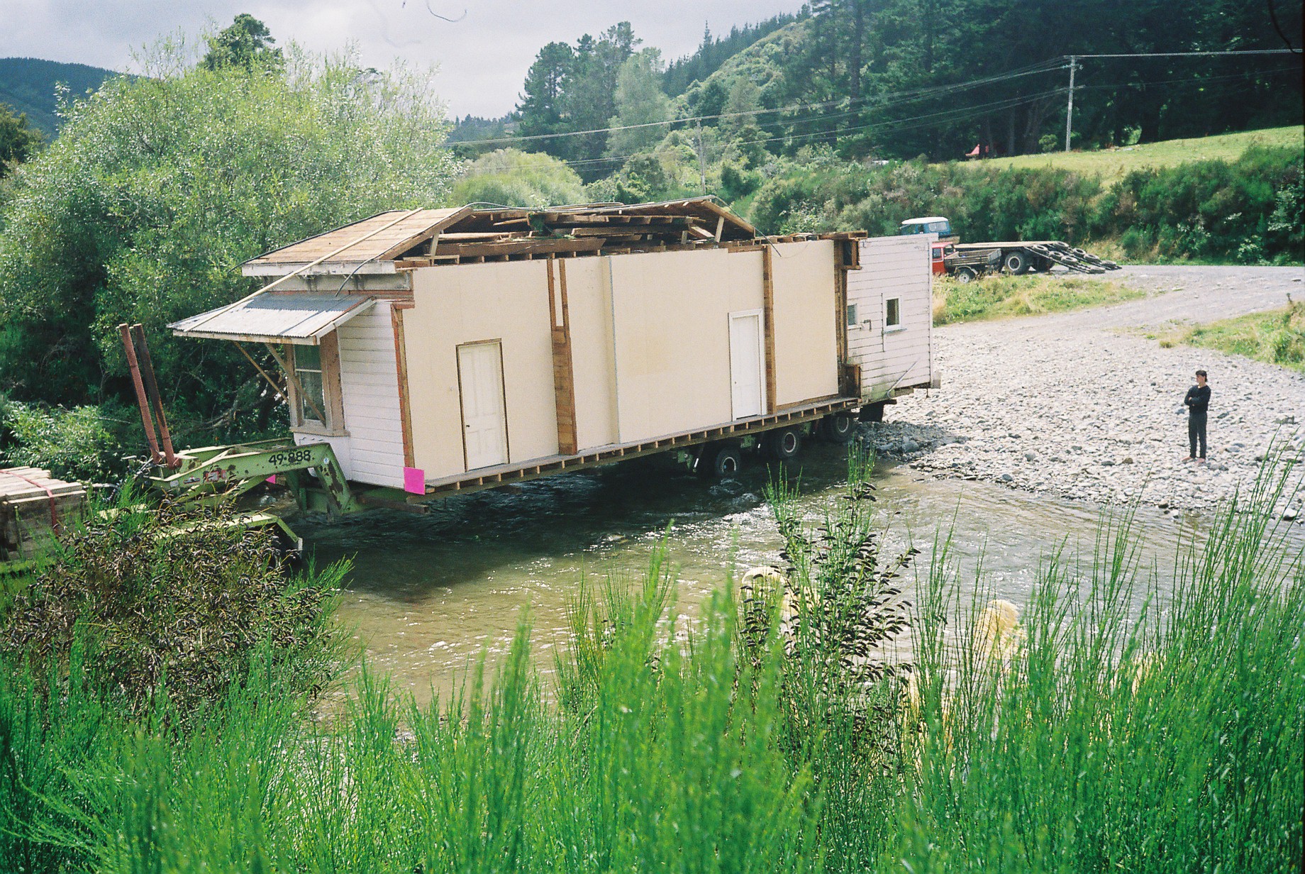 House relocation; from 10 Parliament St, Lower Hutt, to Karapoti  7; larger unit.