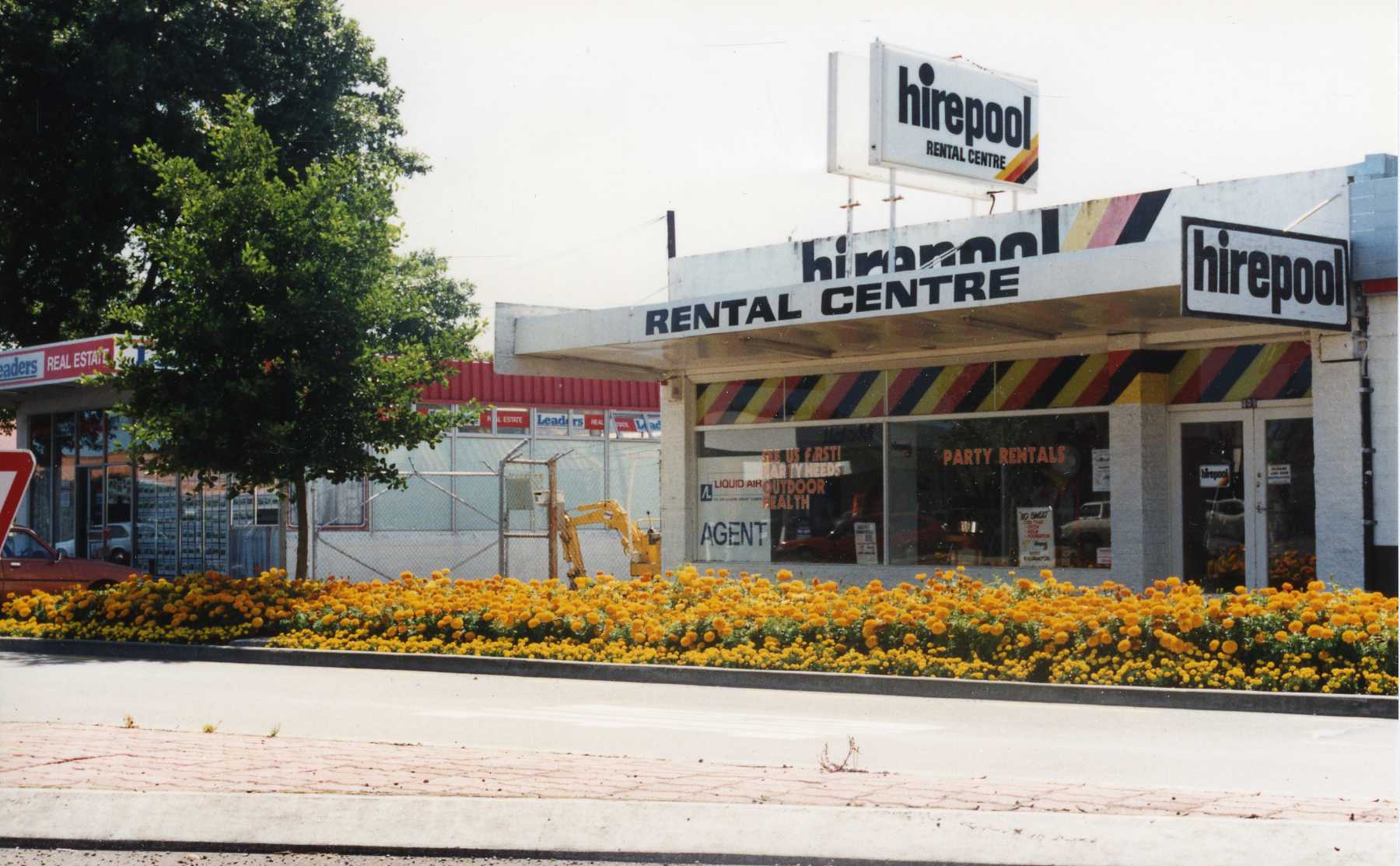 Fergusson Drive; No.  807-809; Leaders Real Estate, Hirepool.