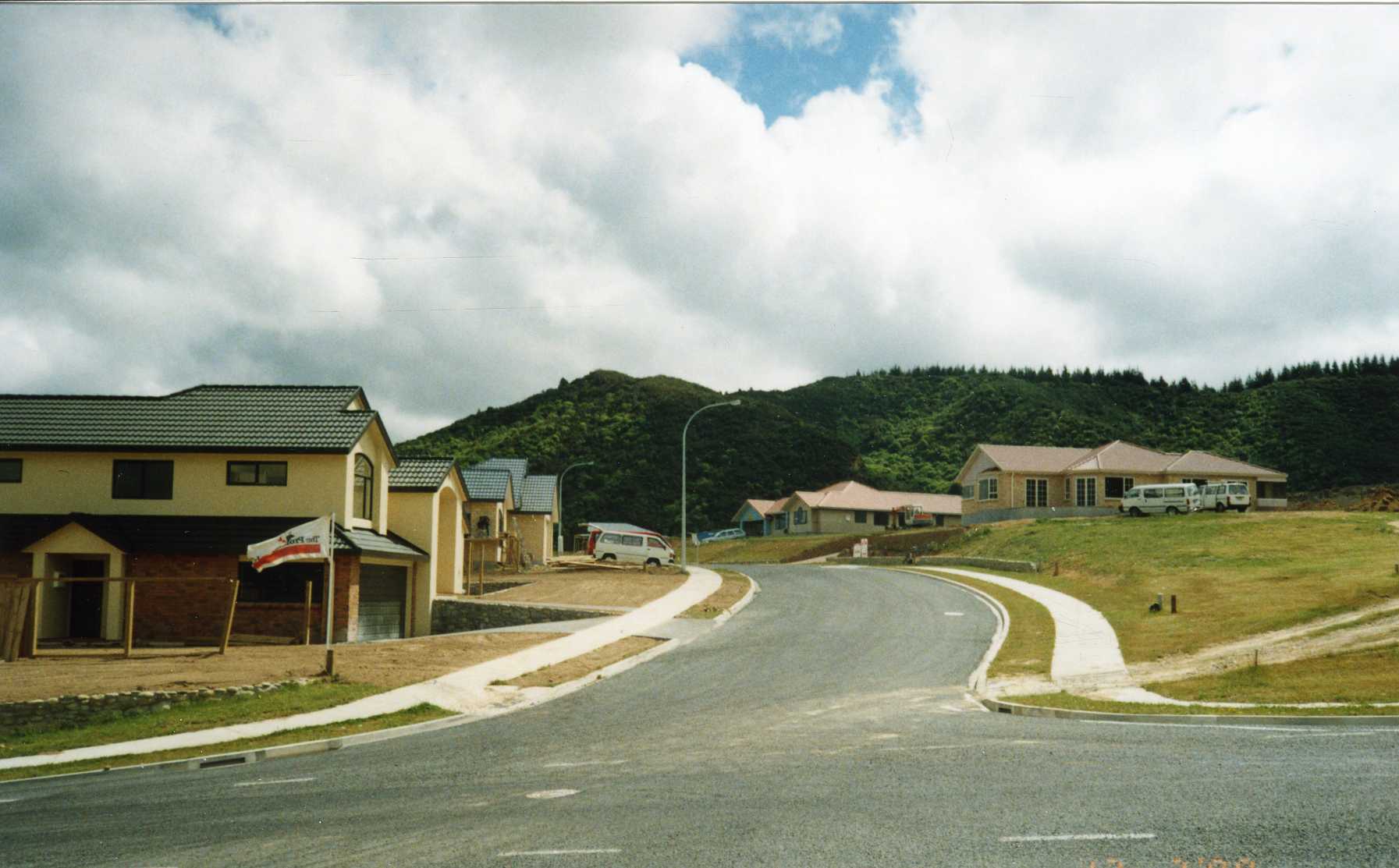 Riverstone Terraces development; early houses.