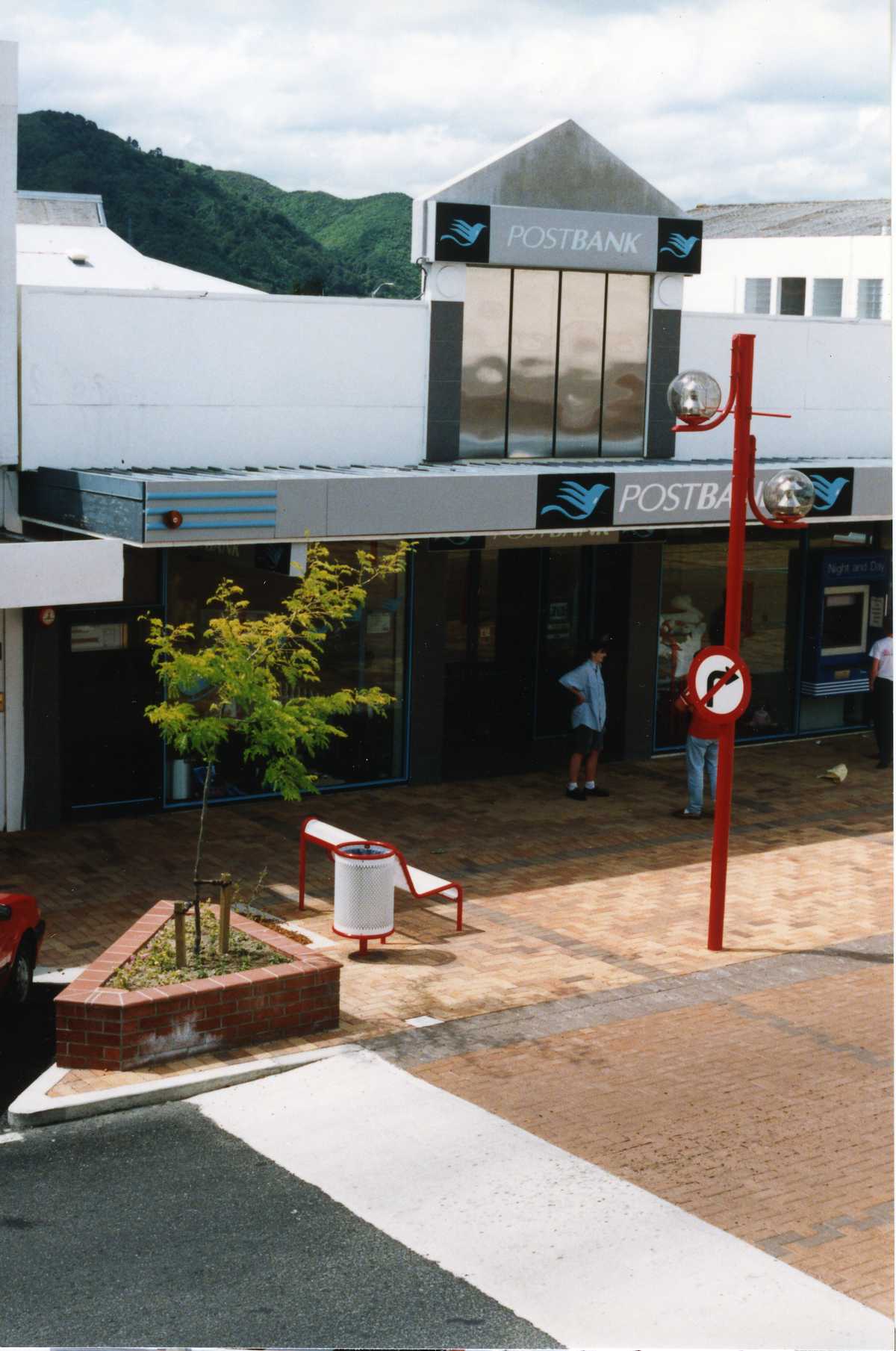 Main Street; No.  97-101; Post Bank, later Fresh Bun Bakery.