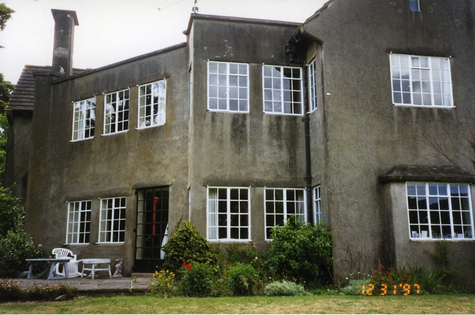 Brentwood Manor, 1997