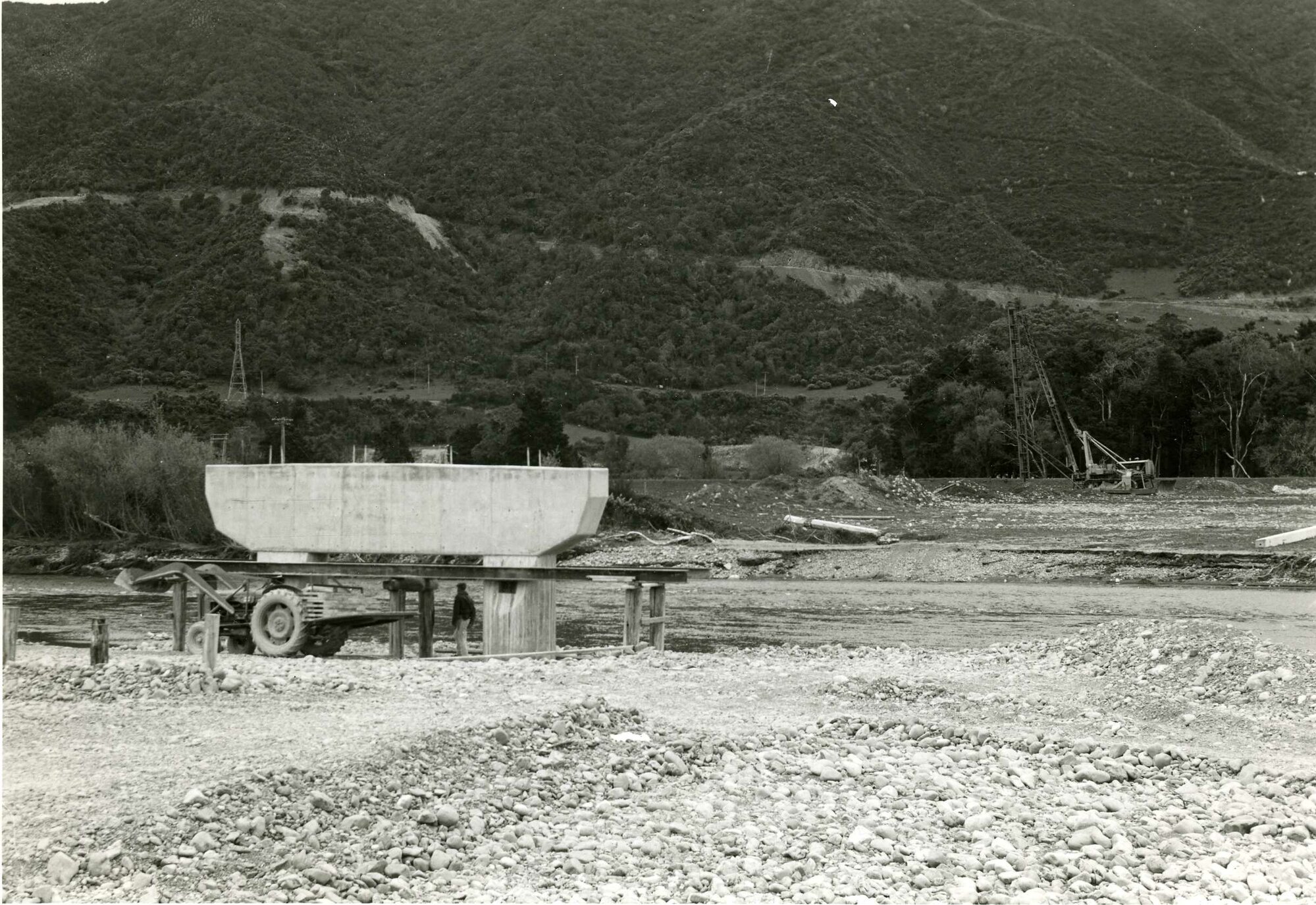 Totara Park Bridge  5; pier, complete, seen from south bank.