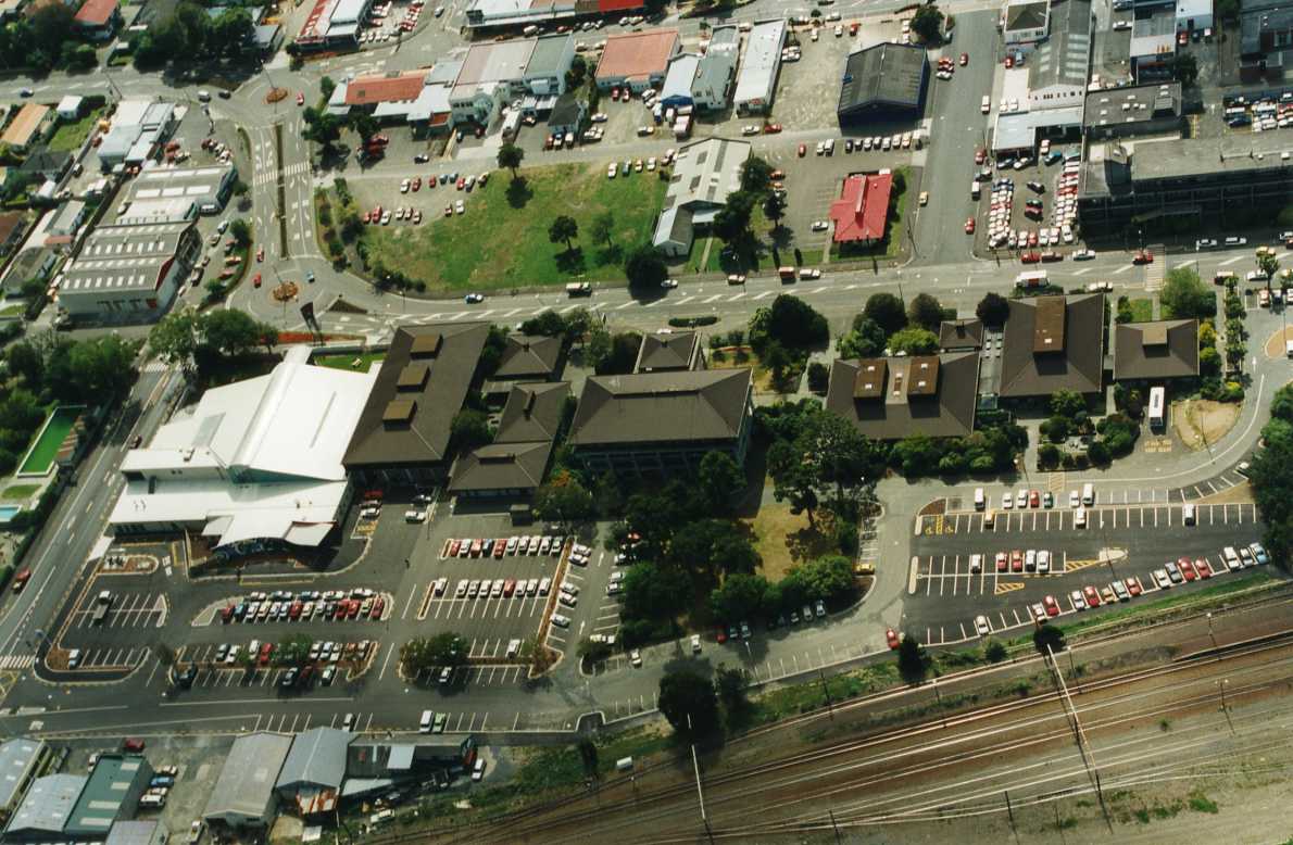 Aerial view 1997; leisure centre, civic hall, City Council buildings and library, looking north.