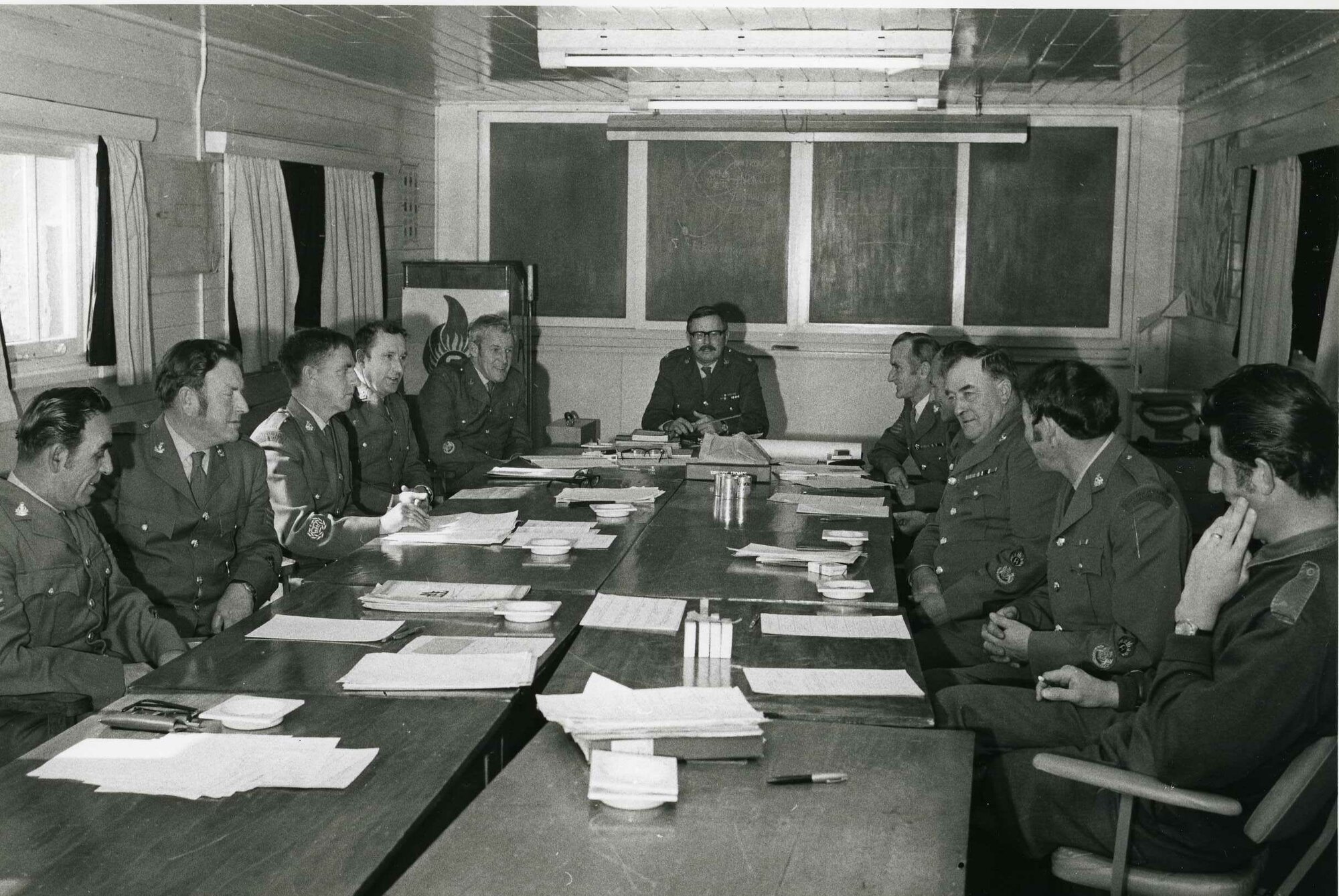 Trentham Camp; group photo, military personnel meeting; artillery lieutenant and NCOs. [P3-478-1972]