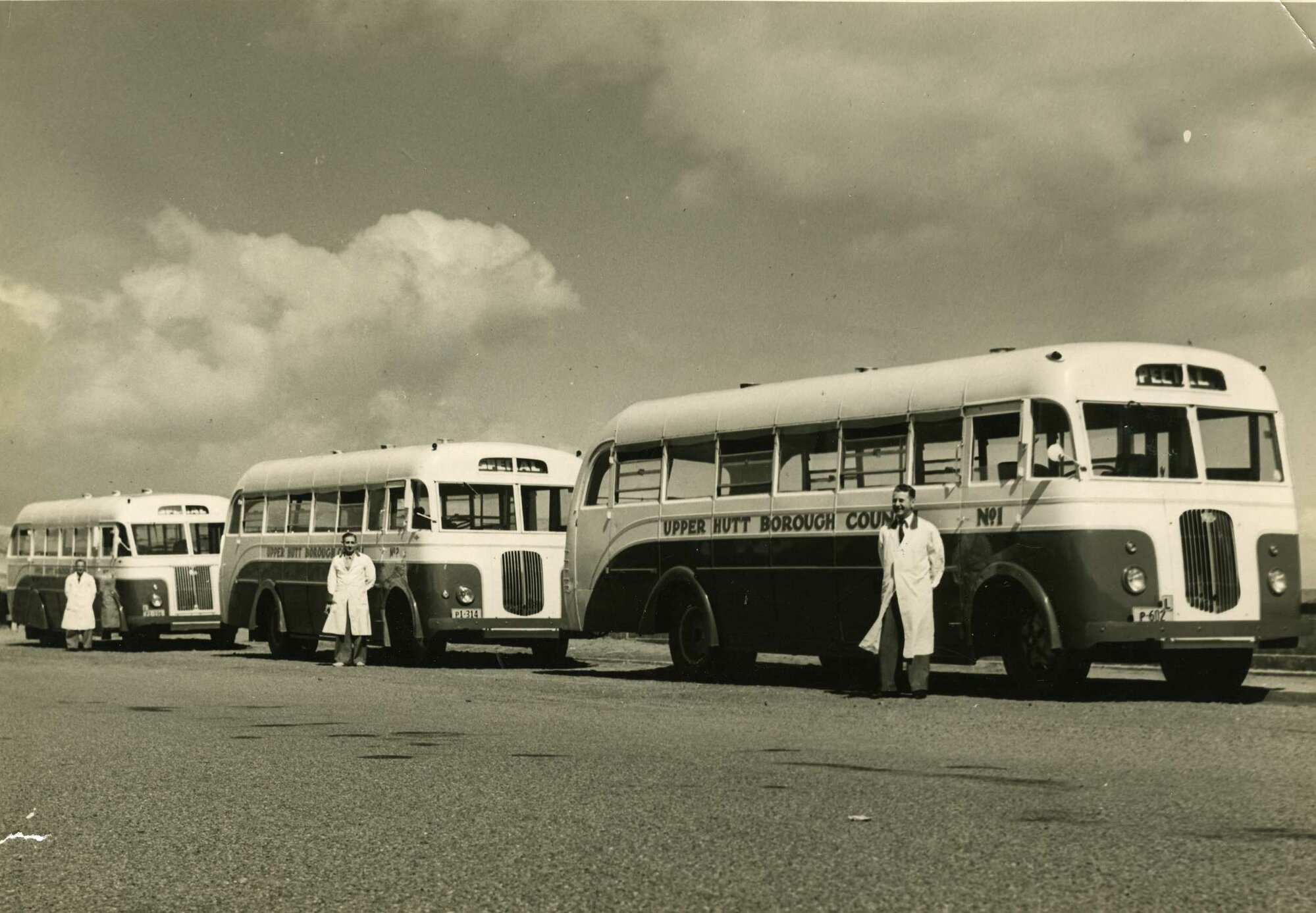 Upper Hutt Borough Council Ford buses and drivers; ca. 1946-51