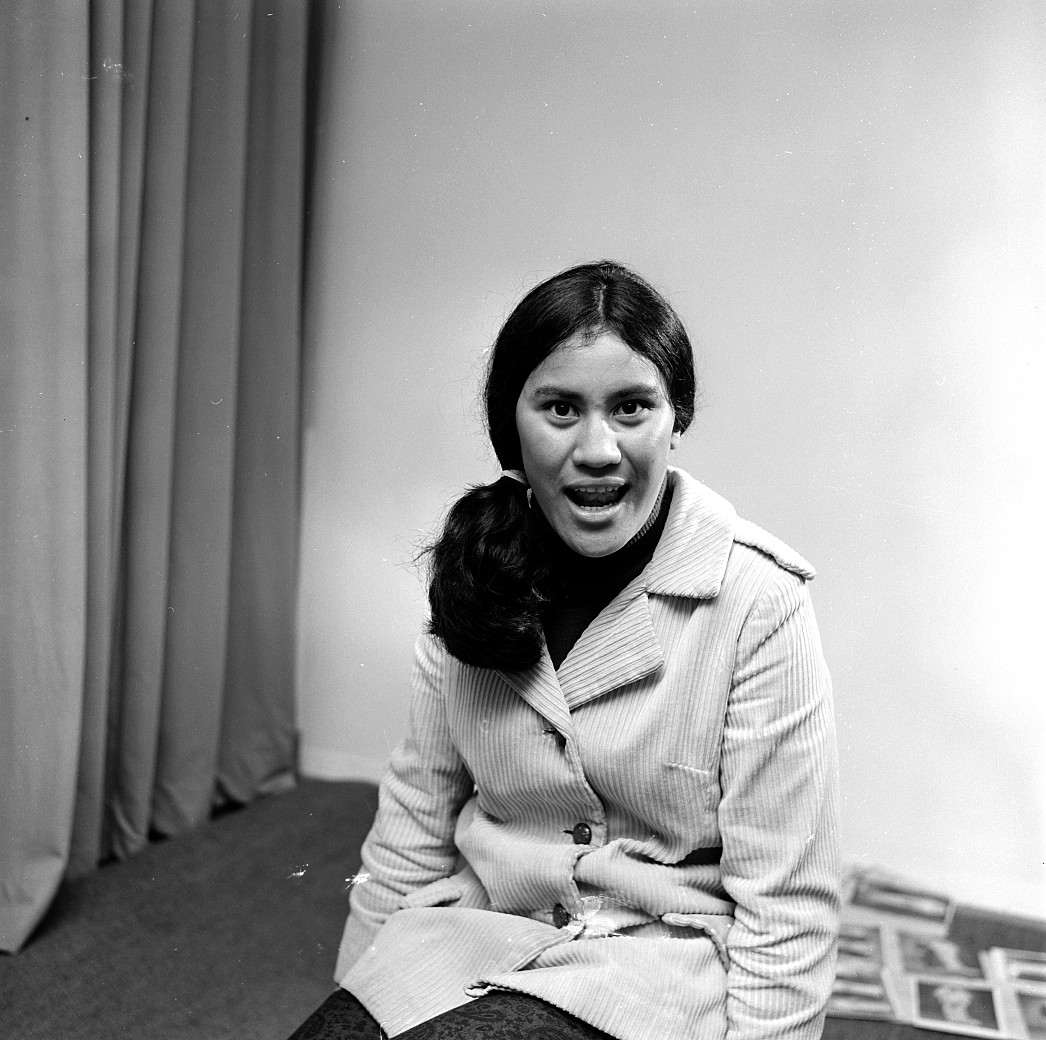 Teenage Dance [P1-1709-4099]