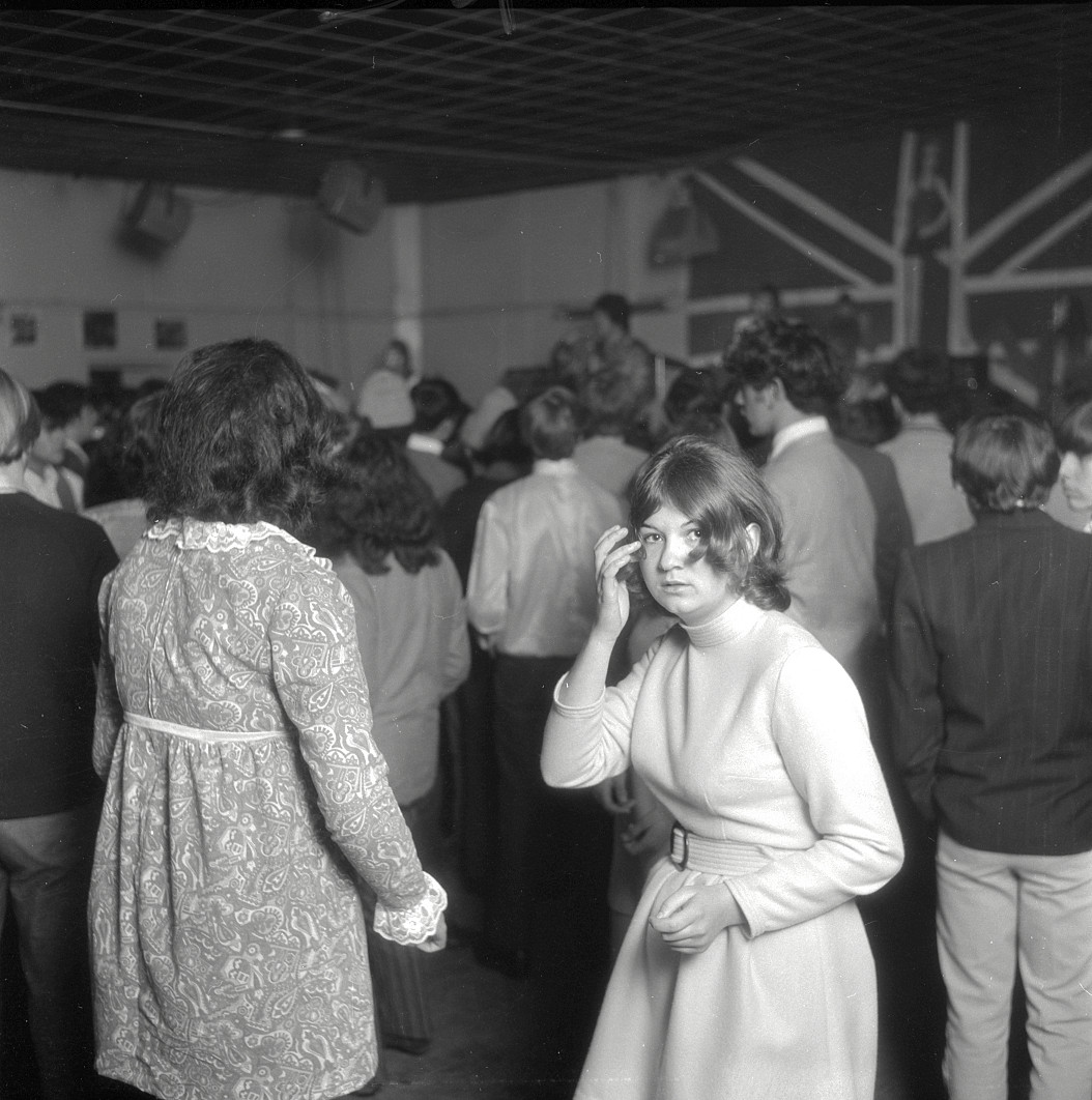 Teenage Dance [P1-1721-4111]