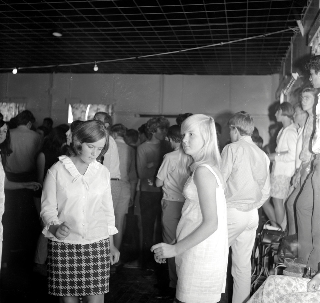 Bitter End, La De Da's