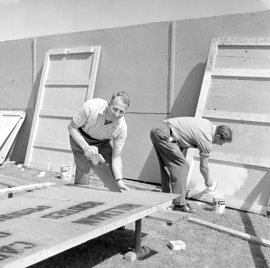 Maidstone pools; packing cases for Rootes car parts being re-used; as screens? [P1-2722-5112]