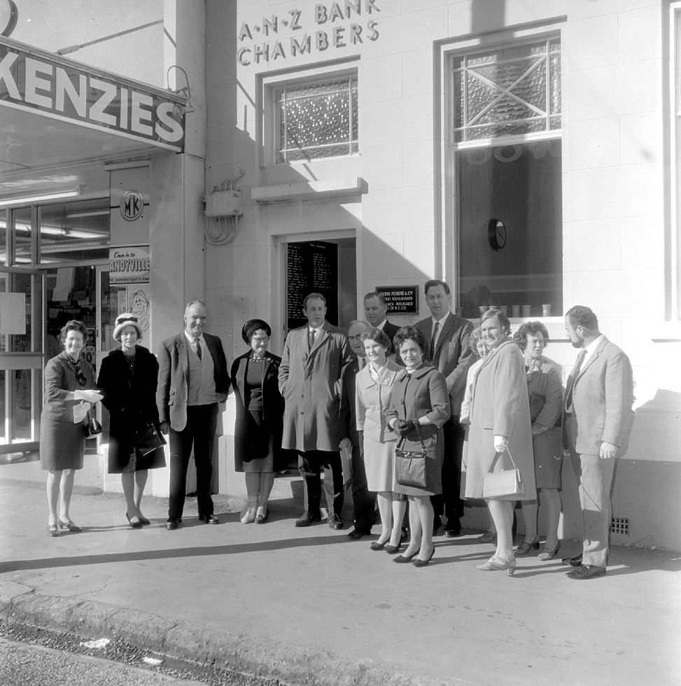 Community Advisory Service opens; group with Ron Bailey, M.P.