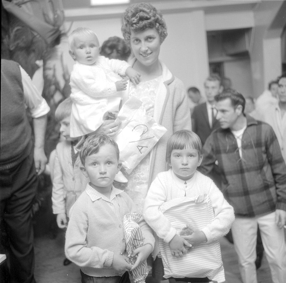 Dunlops Xmas Party [P1-3617-6007]