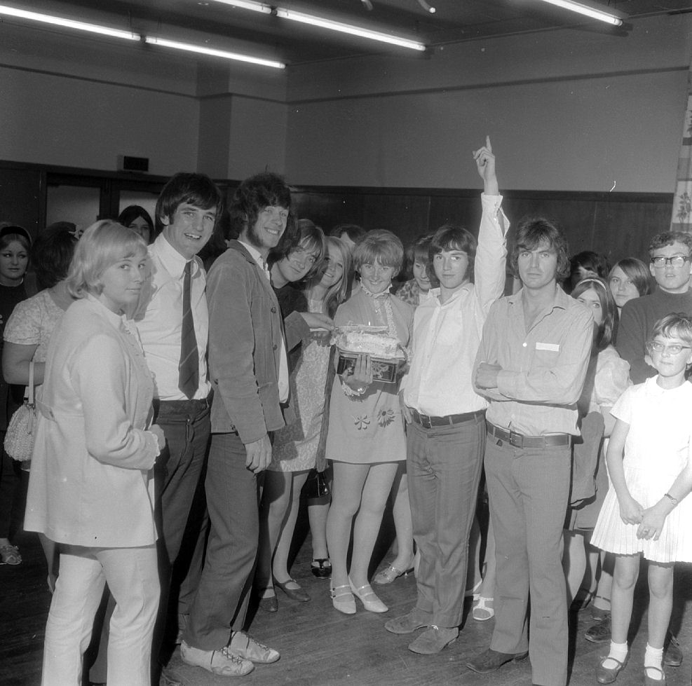 Fourmyula Lower Hutt; Wayne Mason, Carl Evensen, Ali Richardson, Martin Hope. [P1-3997-6387]