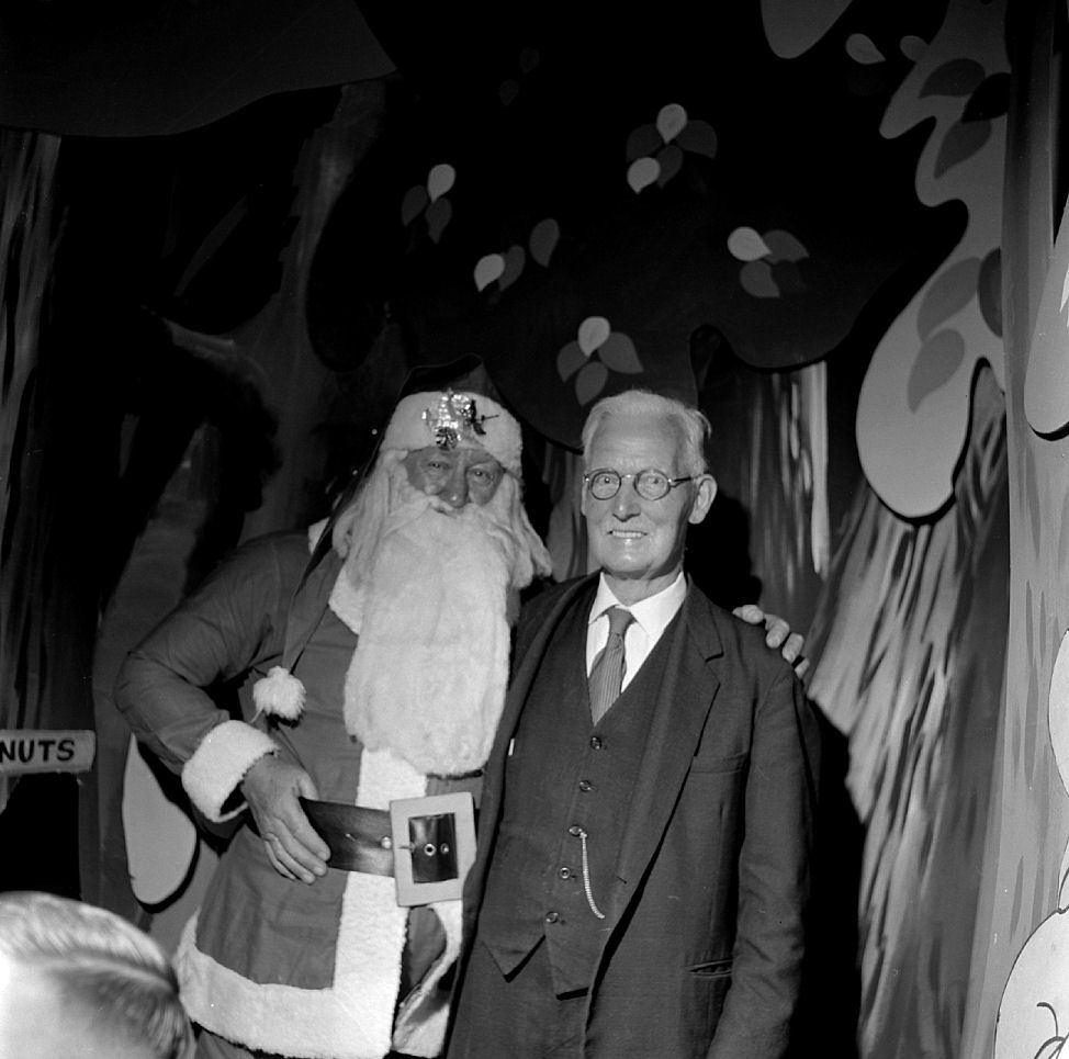 Hazelwoods Father Christmas 1966; cave; Len Rink, J A Hazelwood.