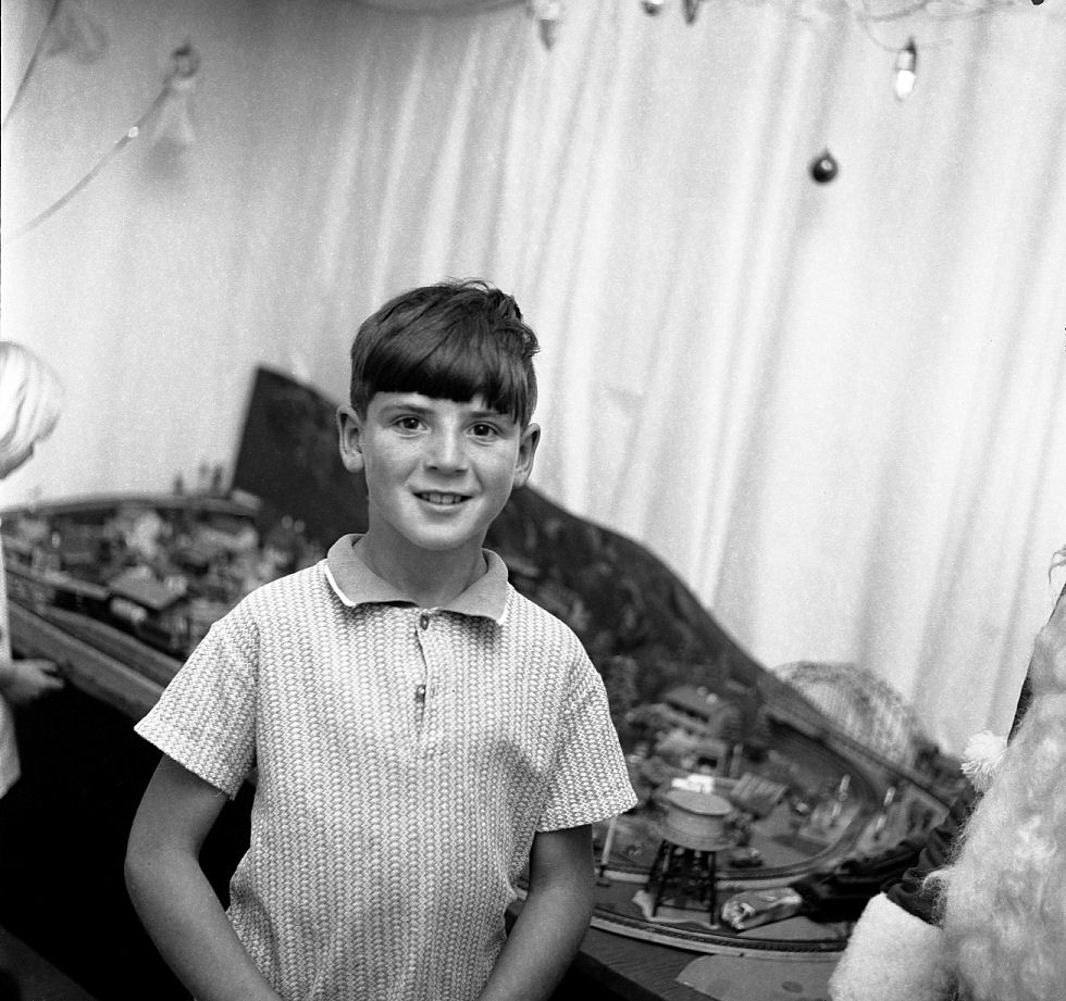 Hazelwoods Father Christmas 1967; cave. [P1-4846-7236]