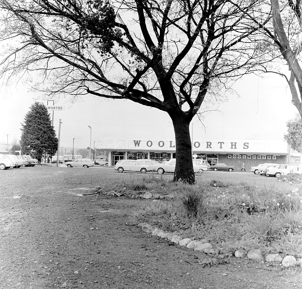 Woolworths, later Countdown; Russell Street frontage from Wakefield Street and car park.