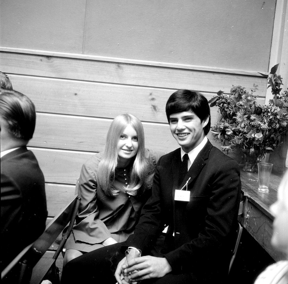 21st birthday; Marilyn Scott. [P1-5772-8162]