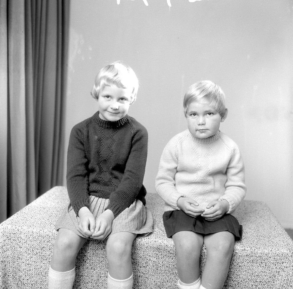 Vanomering children (surname not found in electoral rolls).