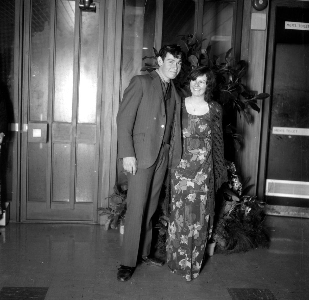 RSA ball 1972; arrivals. [P1-6879-9269]
