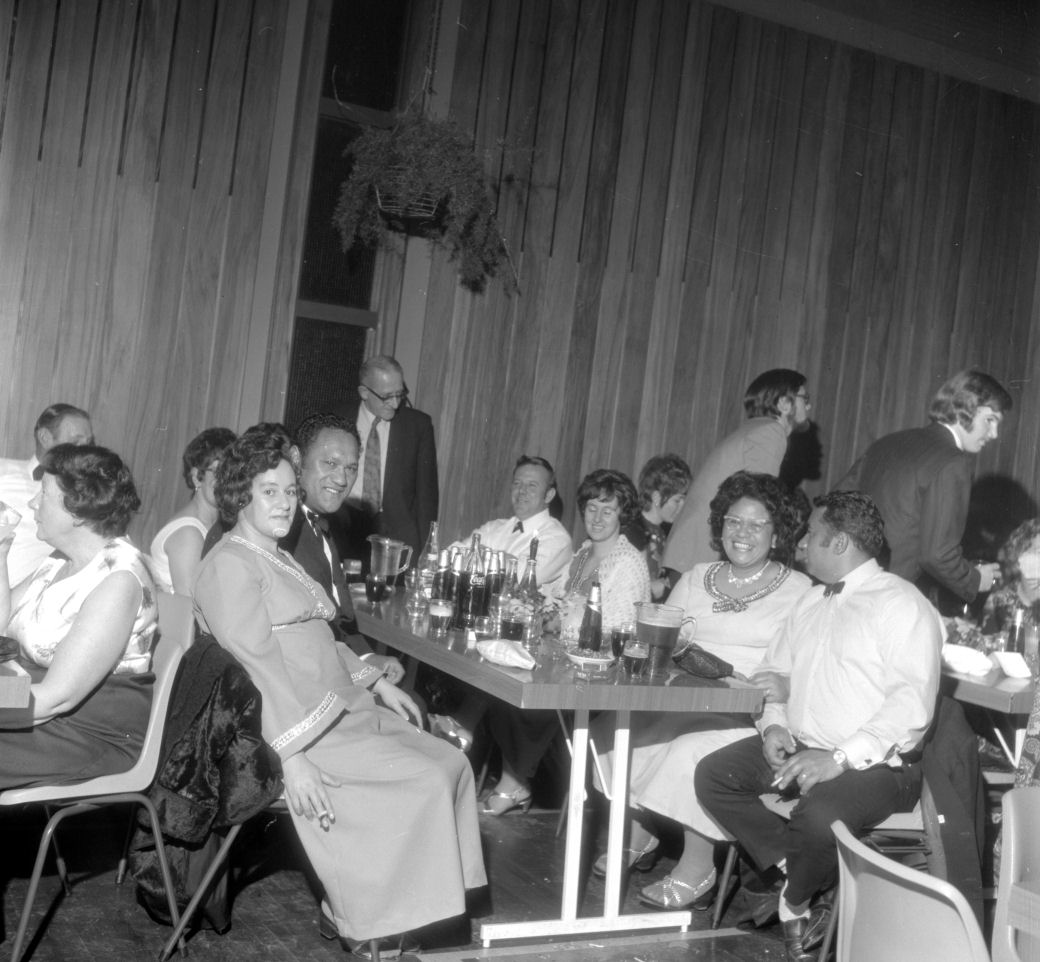 RSA ball 1972; table groups. [P1-6888-9278]