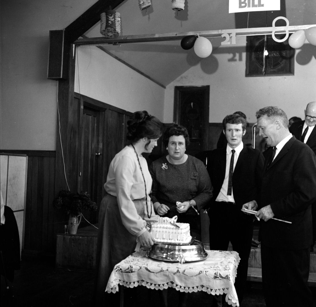 B Hoey 21st [P1-6913-9303]