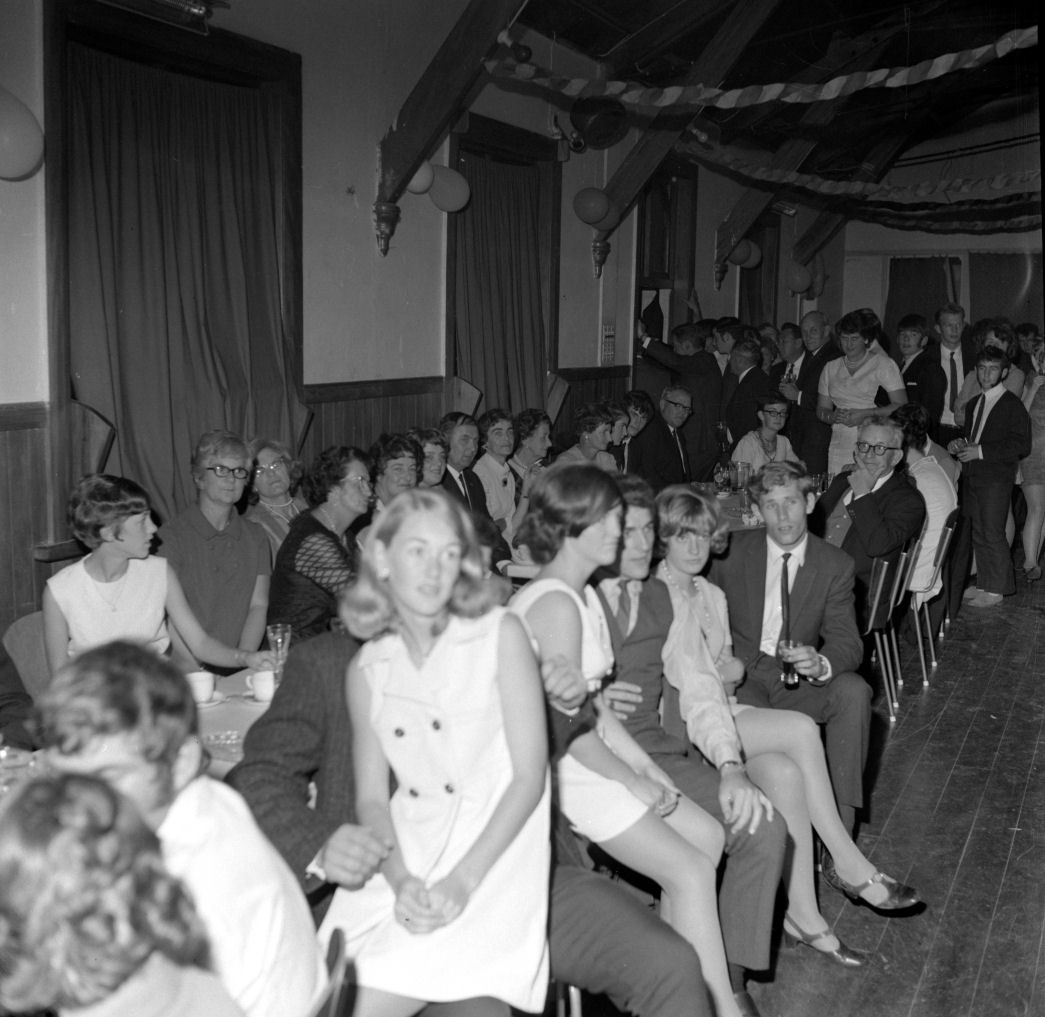 B Hoey 21st [P1-6917-9307]