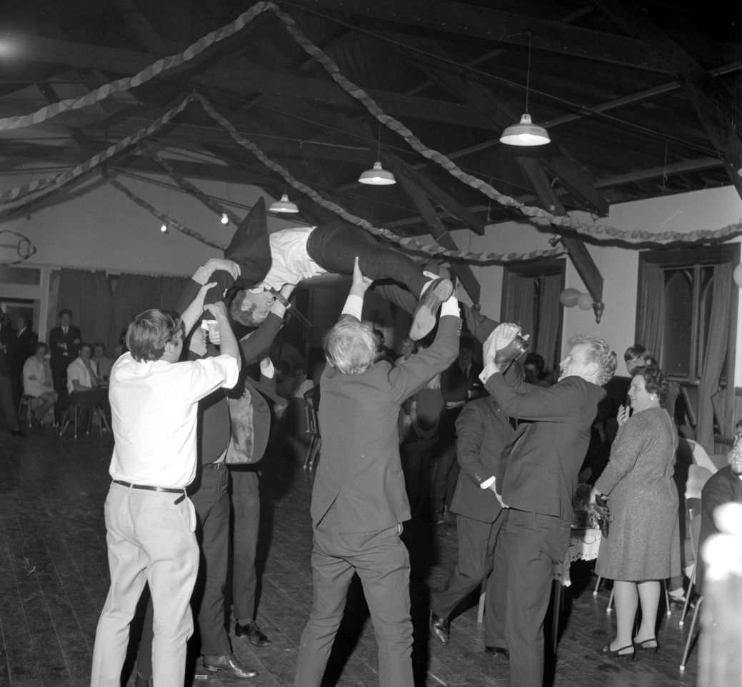 B Hoey 21st [P1-6918-9308]