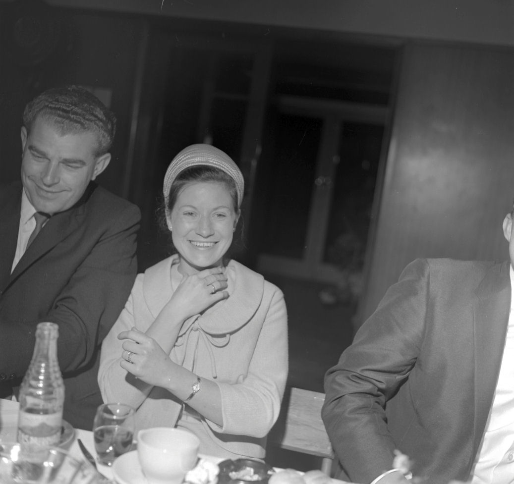 Wedding; Kenneth Greig McDonald and Elizabeth Pearlene Baker 38. [P1 ...