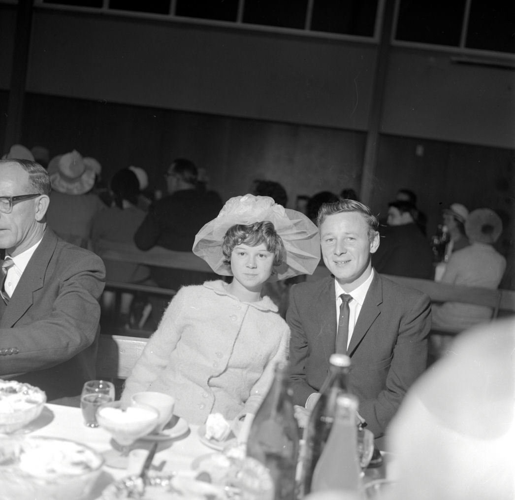 Wedding; Kenneth Greig McDonald and Elizabeth Pearlene Baker 32. [P1 ...
