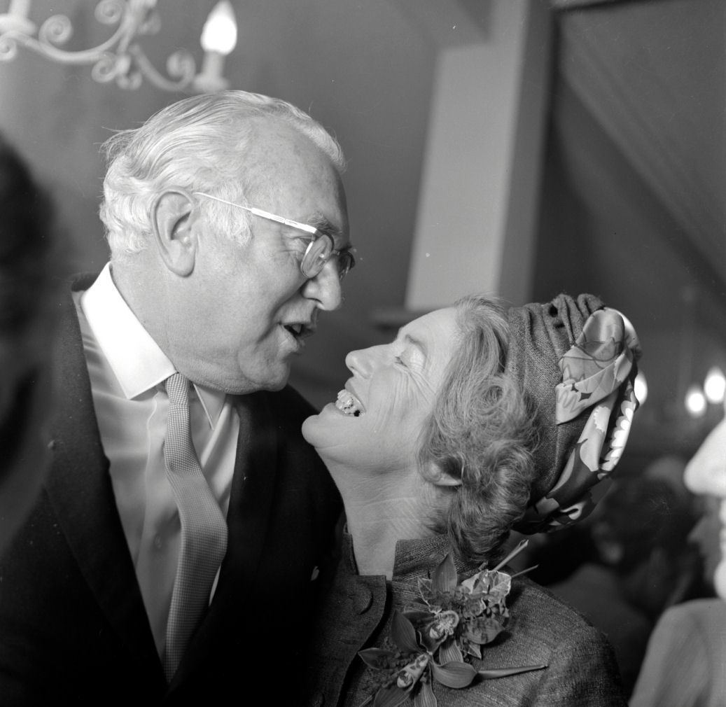Wedding; Duncan Oliver de Berry, Jennifer Ivy Armstrong(?) 17; Selwyn Toogood and mayoress Mrs Thomas.
