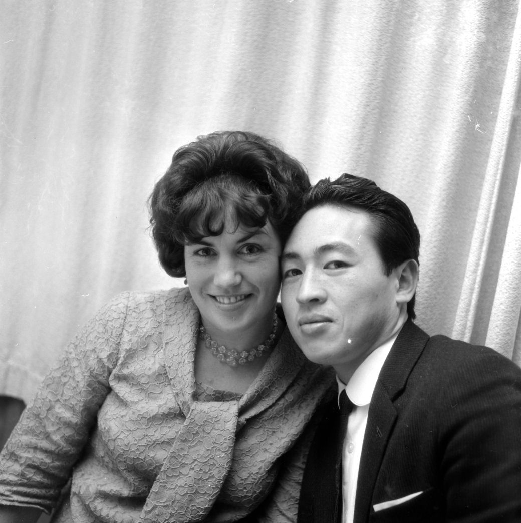 Hartley engagement. [P1-7302-9692]