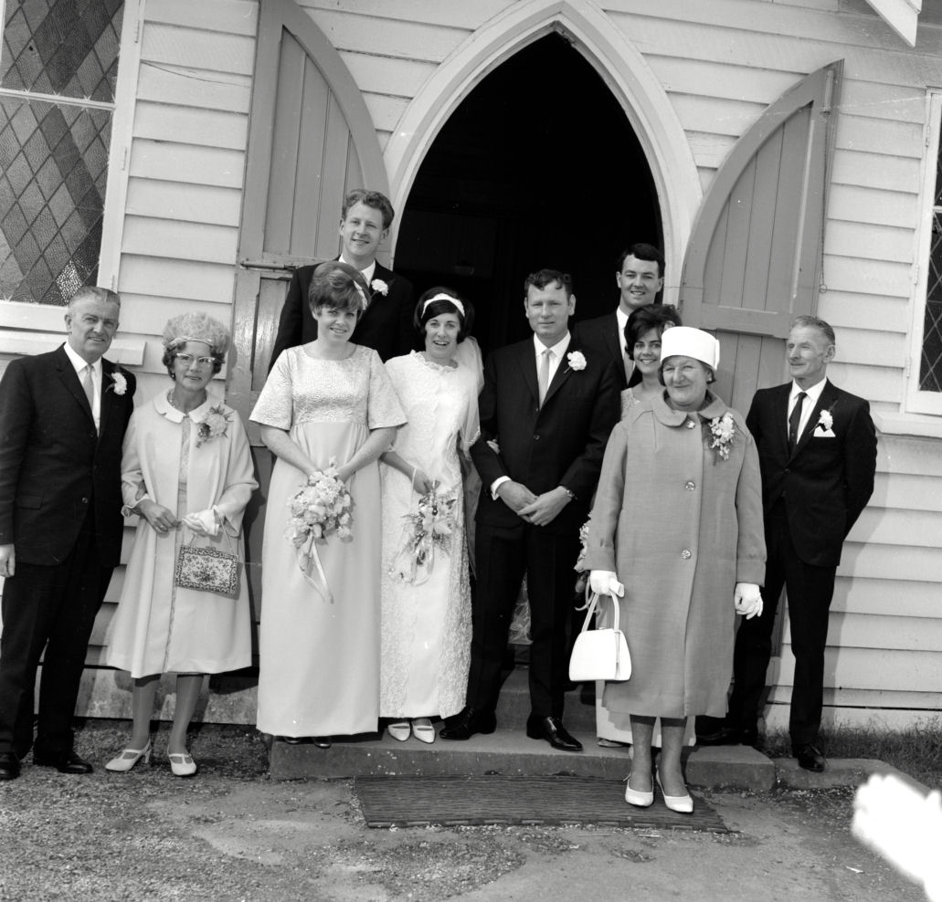 Wedding; A. Hamill, Heather Douglas  4. [P1-8164-10554]