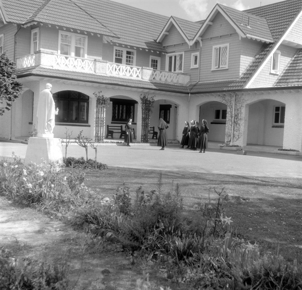 Leper Sisters convent building; Fergusson Drive; site now Oakmont Grove.