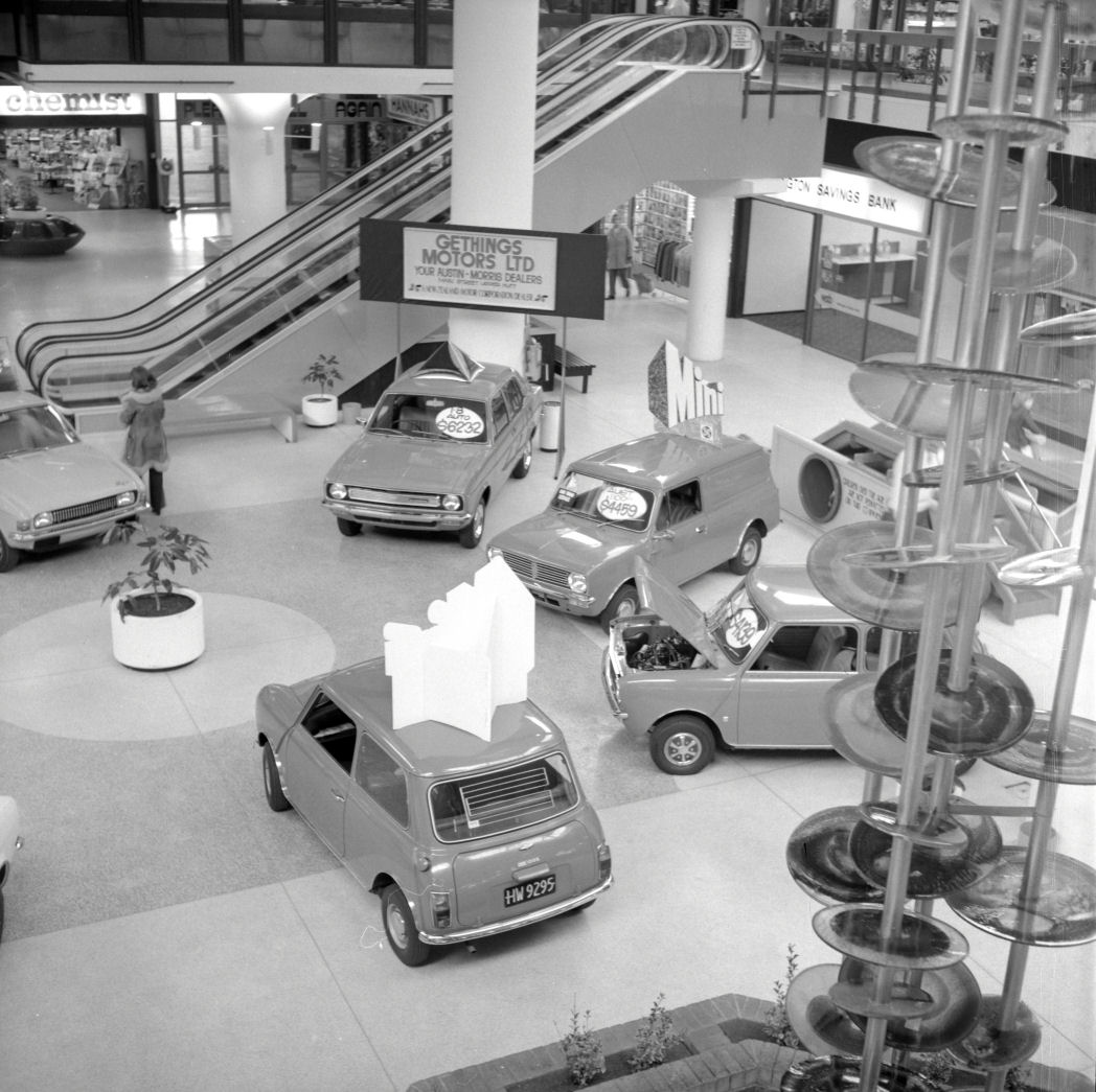 Maidstone Mall display; Gethings Motors; Austin and Morris cars.