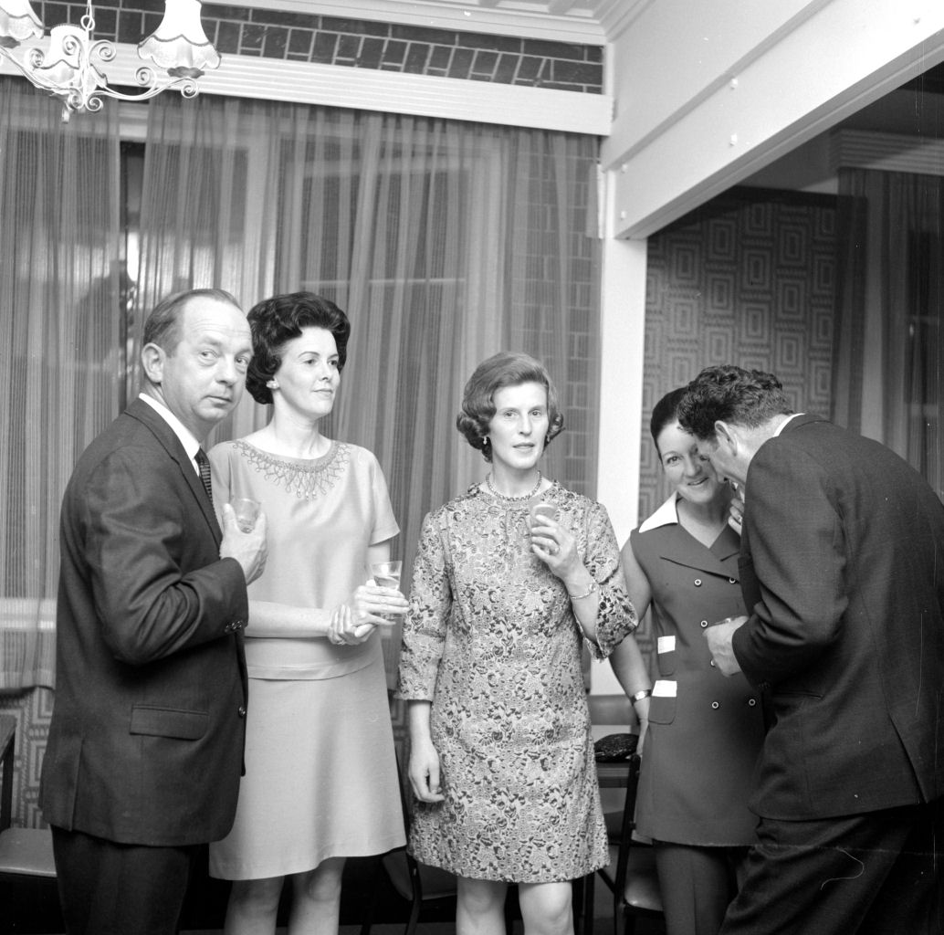 Pahl/ Phal (?) 21st, Upper Hutt Club. Gordon and Patricia Hamilton at left.