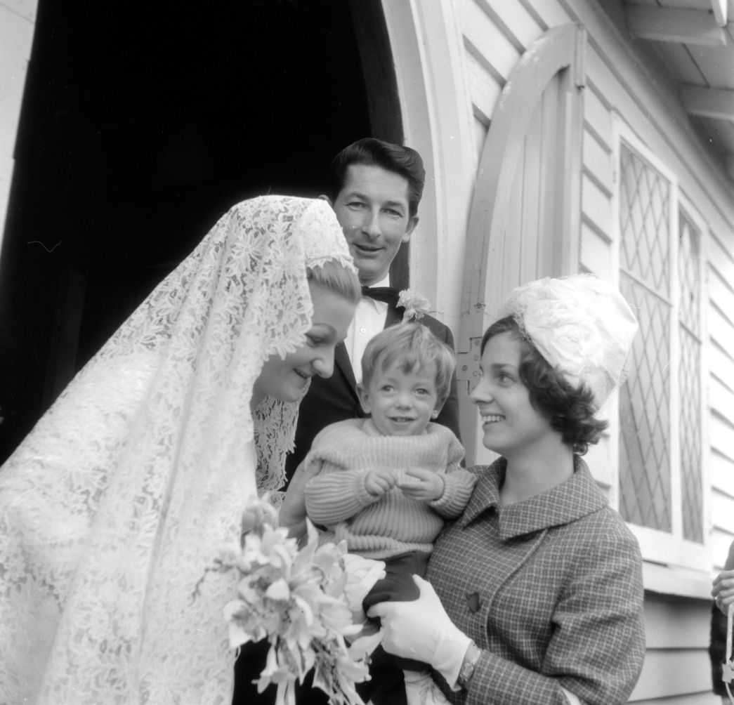 Wedding; Victor Mills, Carol Sharpe  8. [P1-8675-11065]