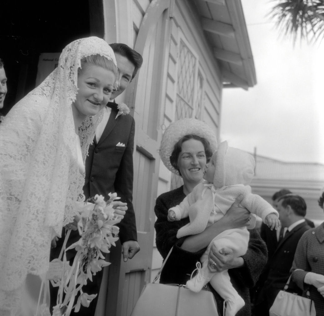 Wedding; Victor Mills, Carol Sharpe  7. [P1-8683-11073]