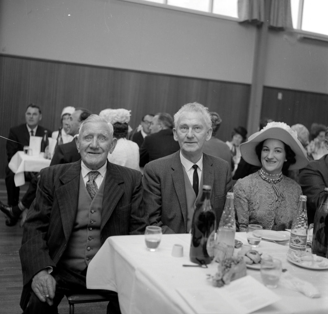 Wedding; Brian John Pearce and Dale Susan Stewart; 14. [P1-8780-11170]