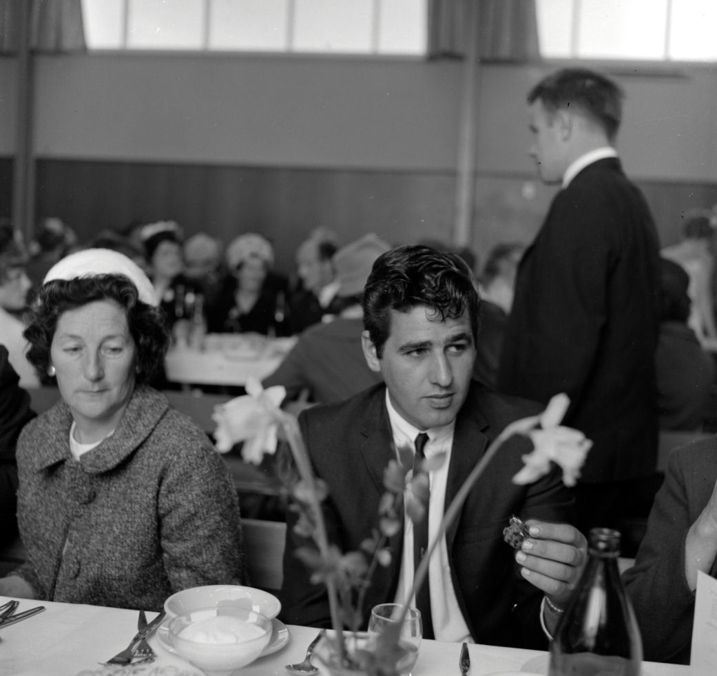 Wedding; Brian John Pearce and Dale Susan Stewart; 30;  Noeline Pearce and Ron Veale.  [P1-8781-11171]
