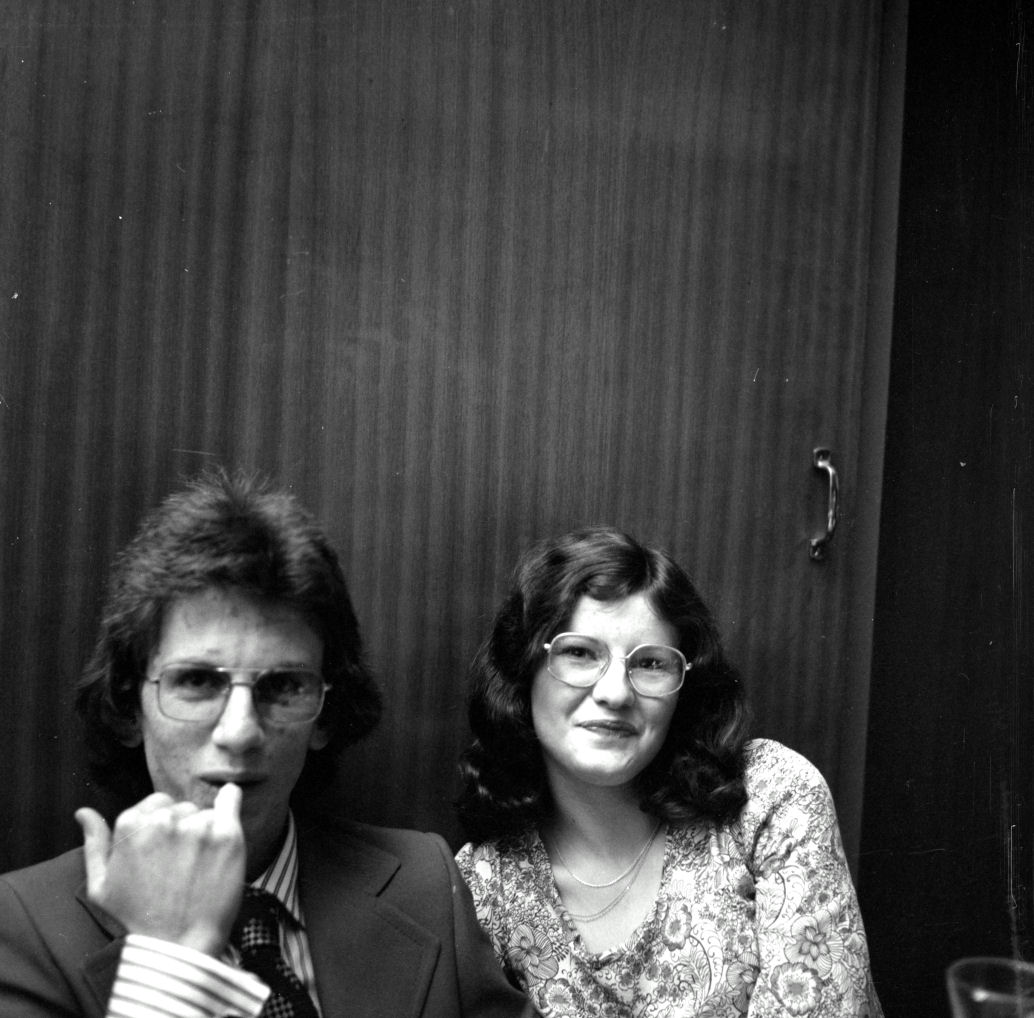 Wallis 25th wedding anniversary  9. [P1-8822-11212]