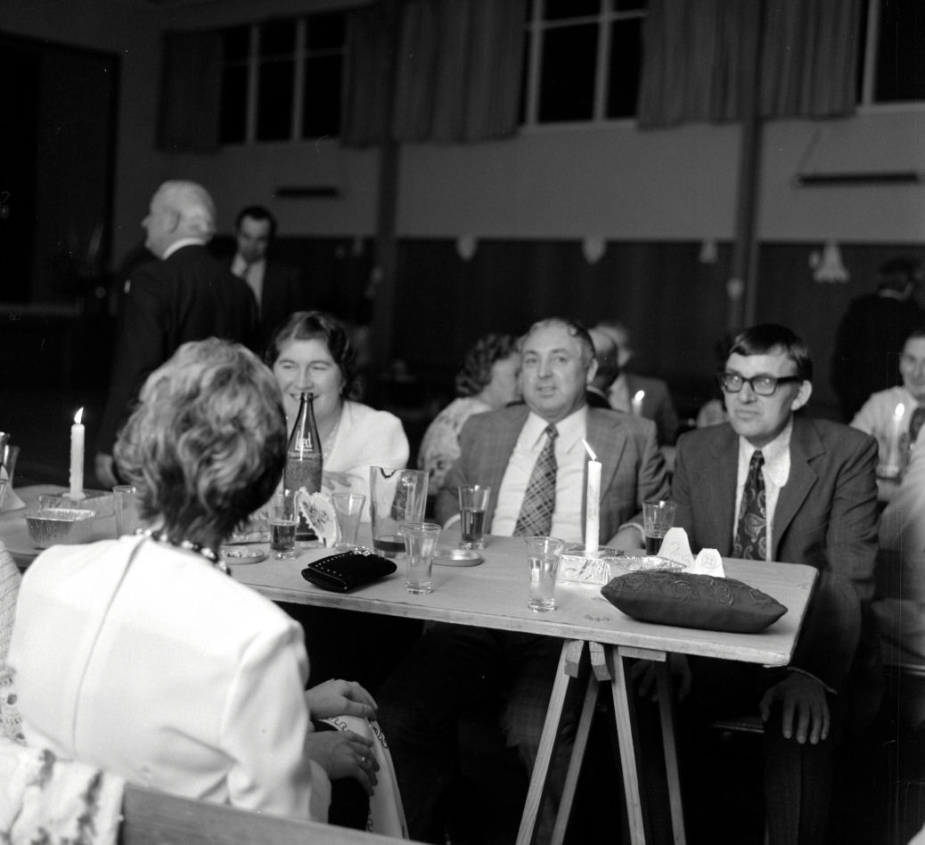 Wallis 25th wedding anniversary 12. [P1-8827-11217]